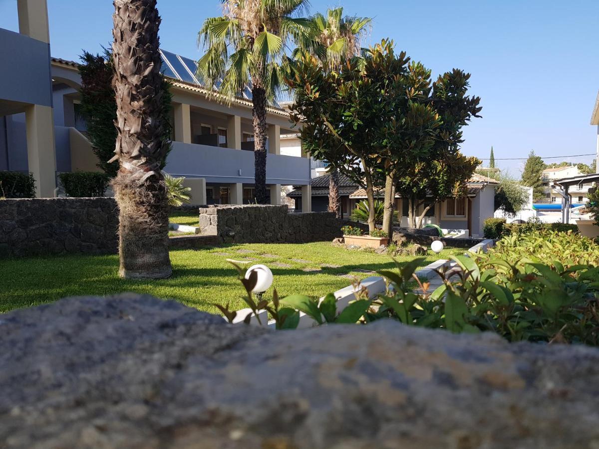 Asteraki Aparthotel Gouvia Exterior foto