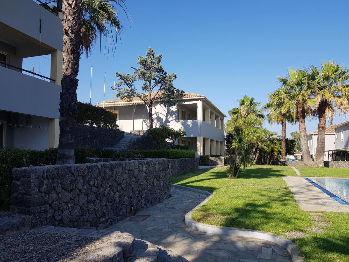 Asteraki Aparthotel Gouvia Exterior foto